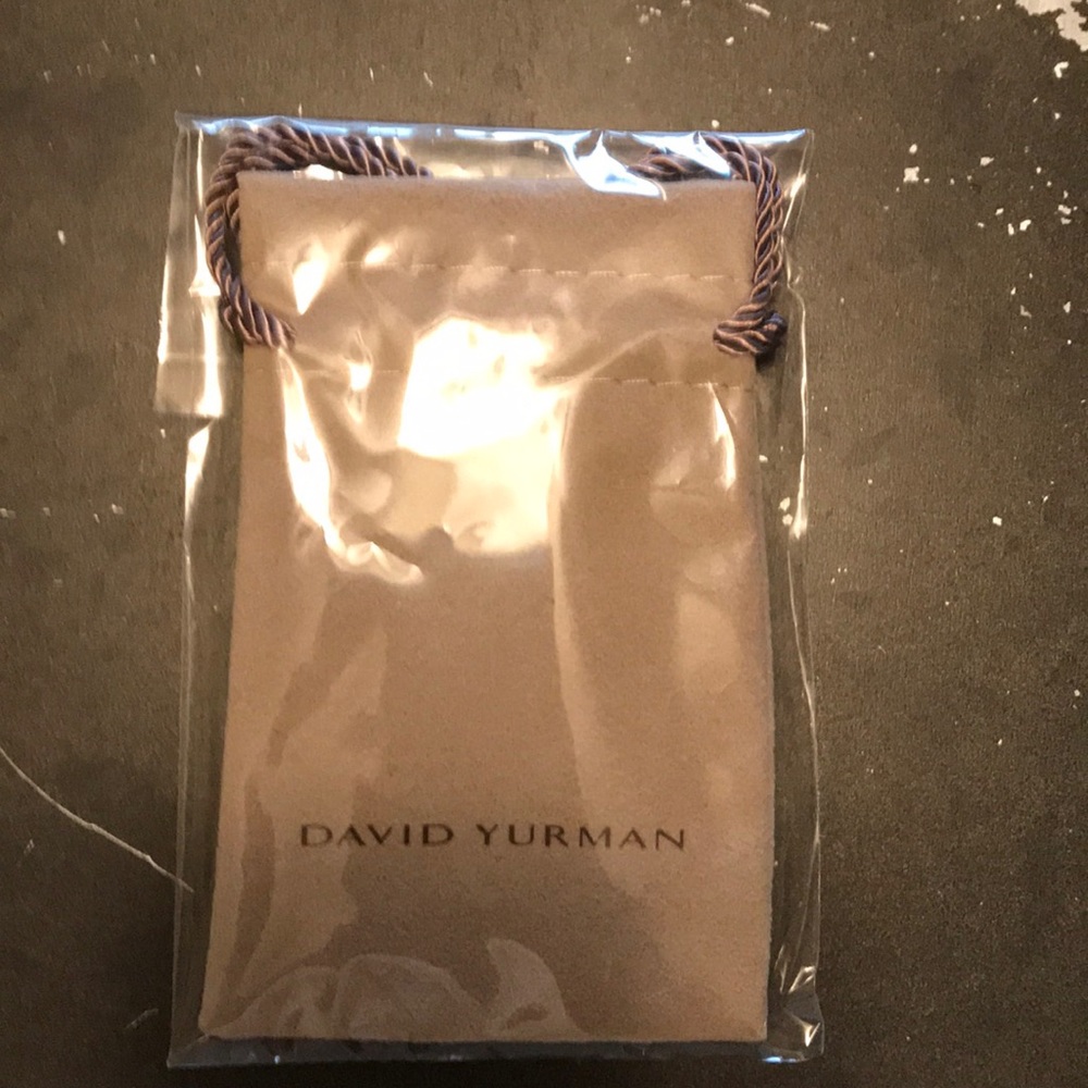 David Yurman earring and ring pouch